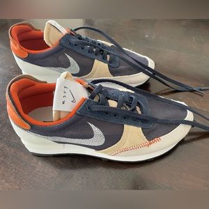 Men’s NIKE Daybreak-Type Shoe, US sz 5/Women’s 6.5